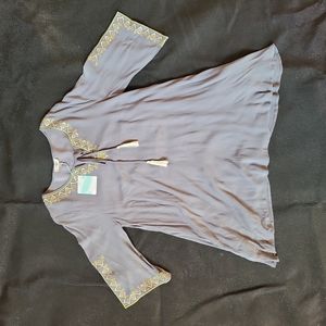 Women's Large Umgee top, New with Tags, grey